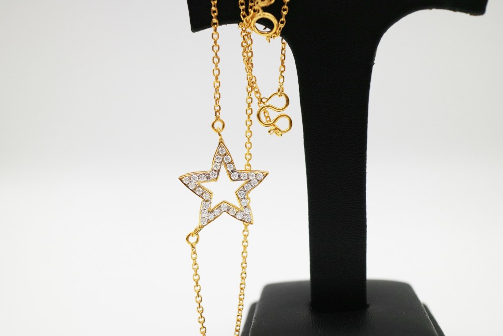 Twinkle Star Necklace
