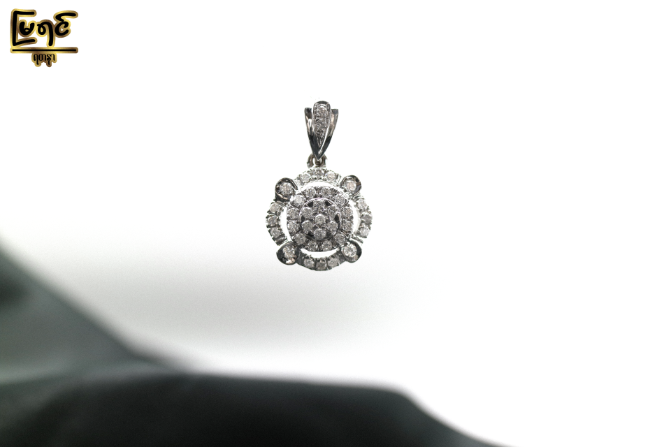 Double Circle Diamond Pandent